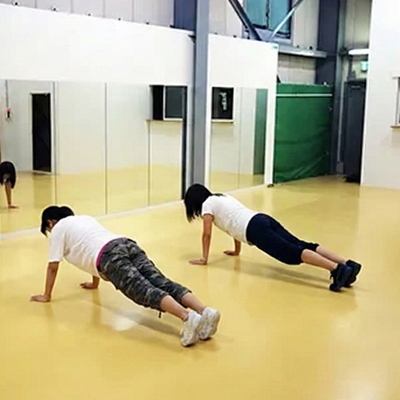 ダンスレッスン前の準備体操